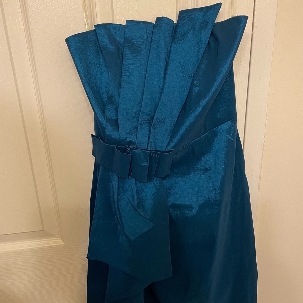 Teal, blue-green, emerald color, Daisy brand, Small